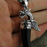 Pendentif Dragon<br> Dent en Onyx "Argent" - Dragon-chinois